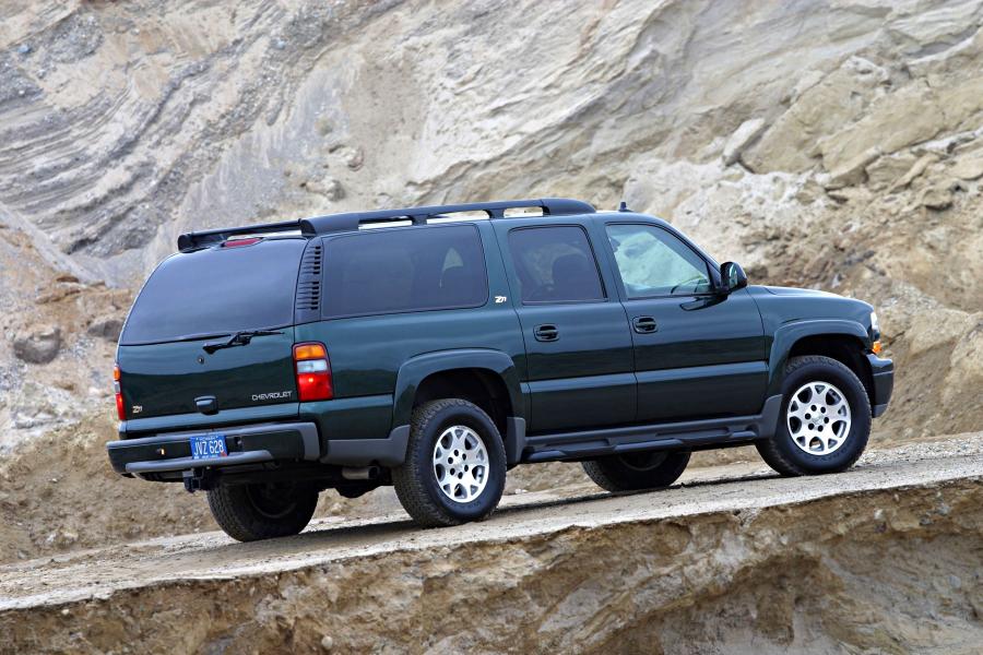  Chevrolet Suburban 2000 года  (фото 17 из 48)